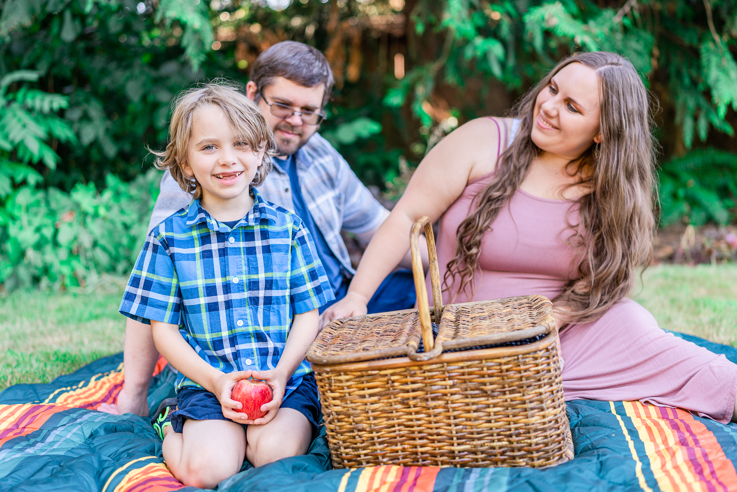 backyard family photoshoot